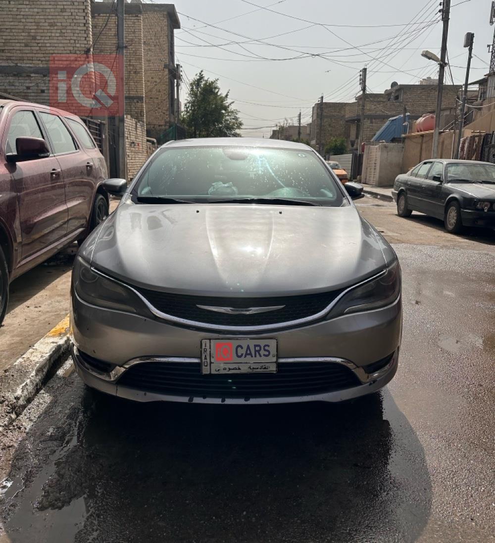 كرايسلر 200